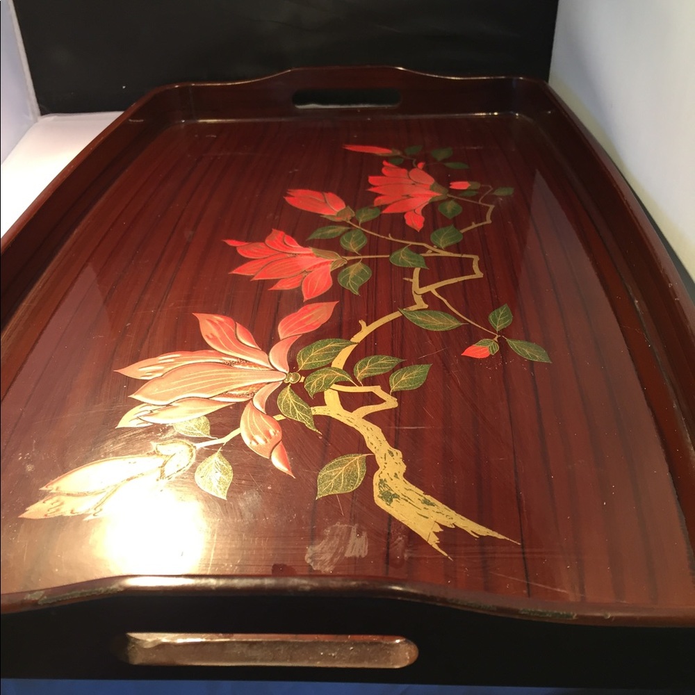 Lacquer‎ tray with red flowers